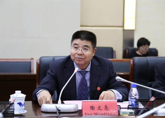 陶文亮校长